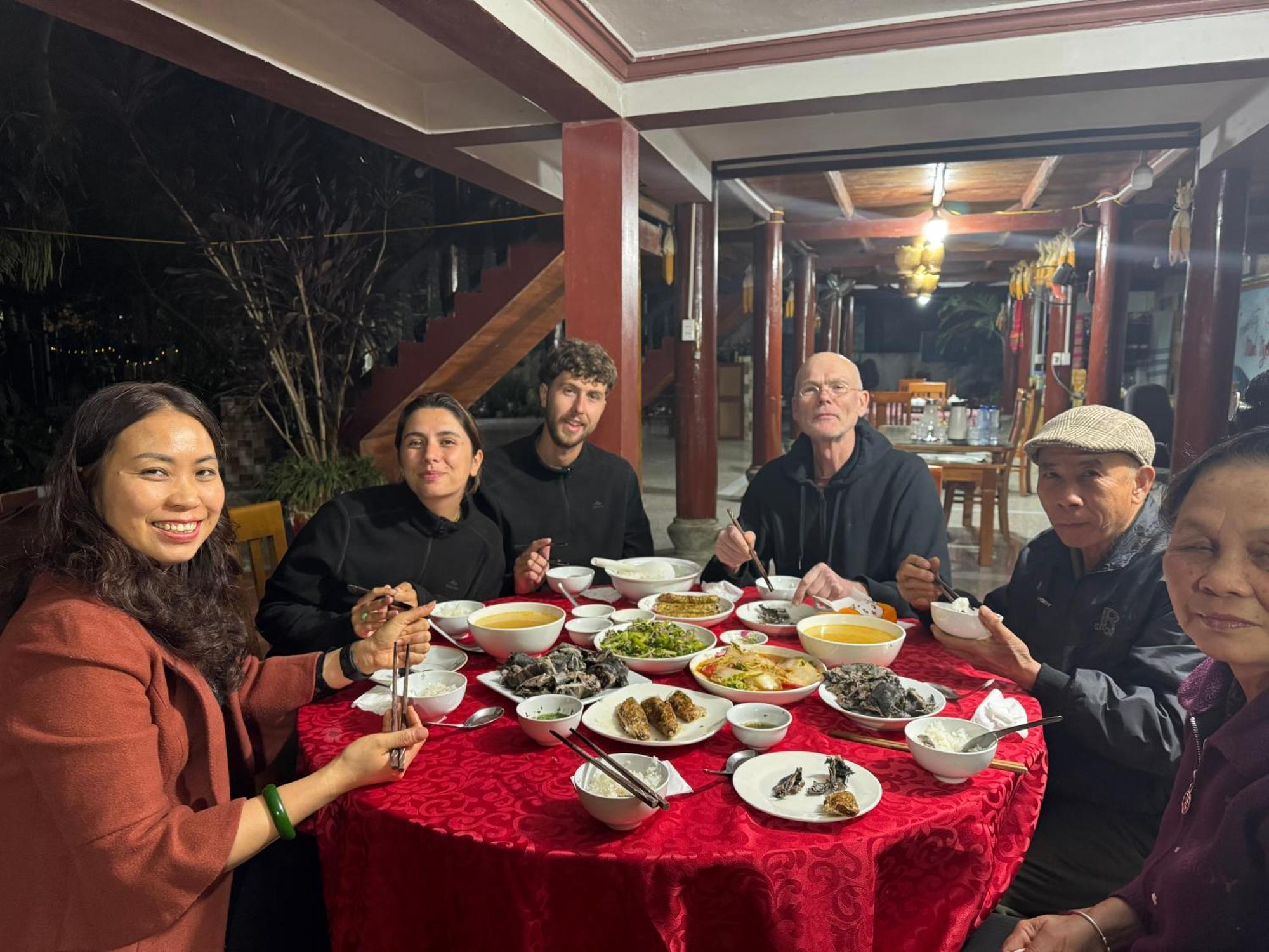 Minh Ngoc Homestay Dien Bien Phu Ban Hin Lom Zewnętrze zdjęcie